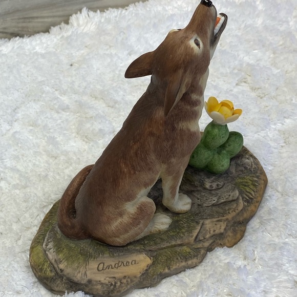COYOTE  Howling by Cacti ANDREA BY SADET #8615 MADE IN JAPAN IN 1990 - Picture 9 of 11